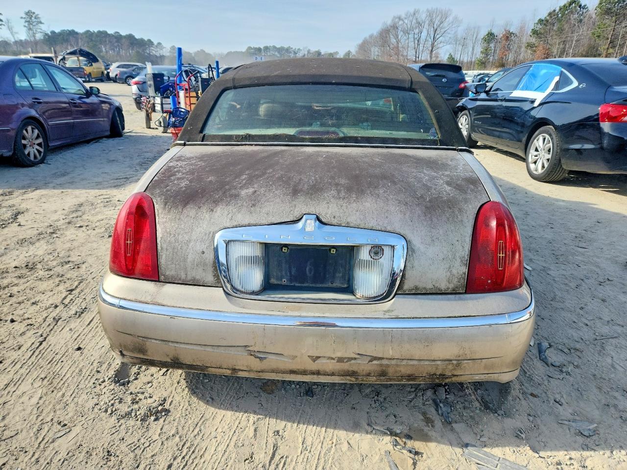 1998 LINCOLN TOWN CAR SIGNATURE photo 6