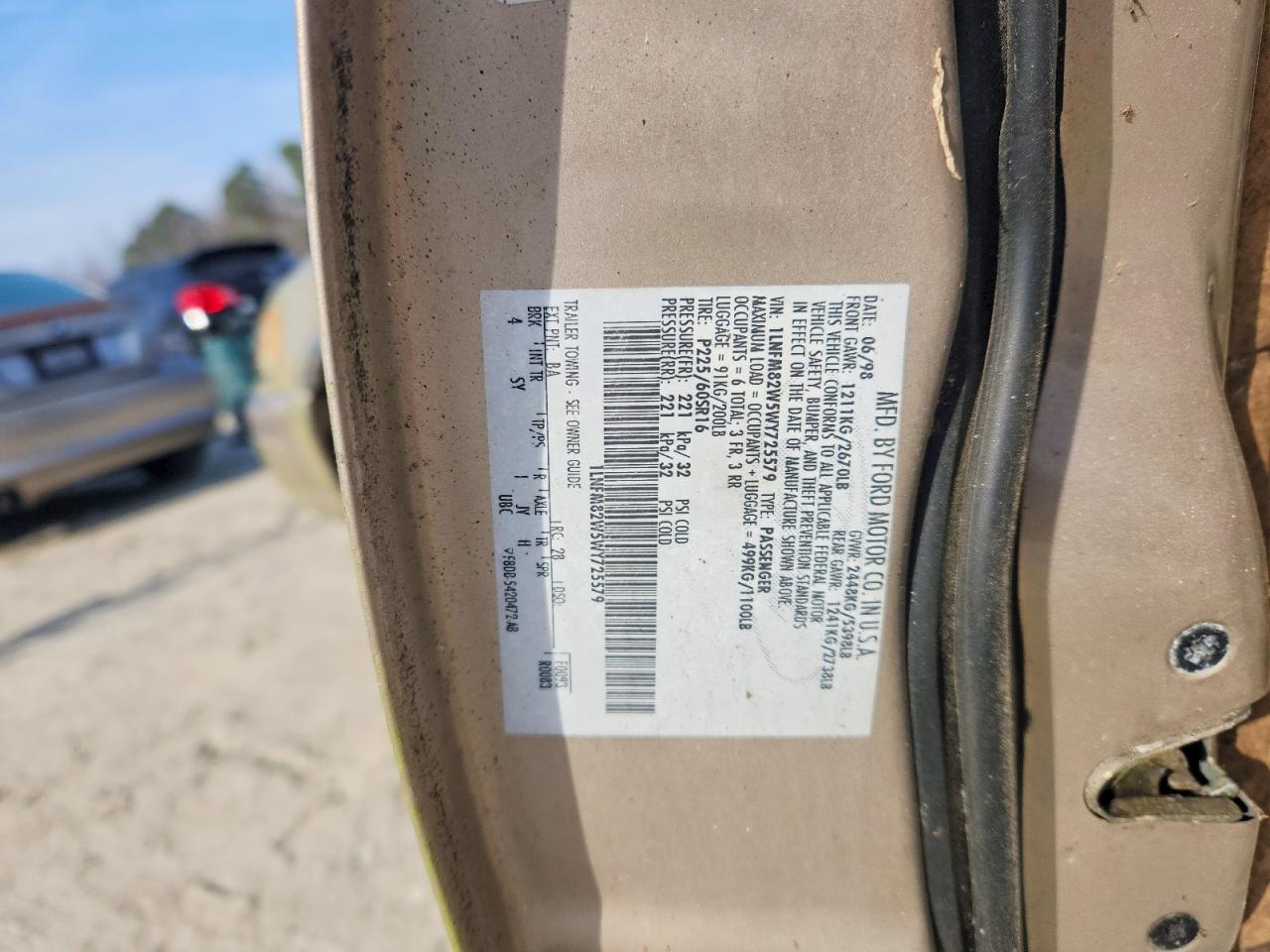 1998 LINCOLN TOWN CAR SIGNATURE photo 12