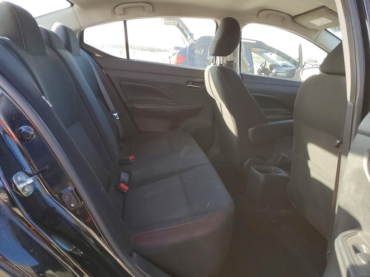 2020 NISSAN VERSA SR photo 10