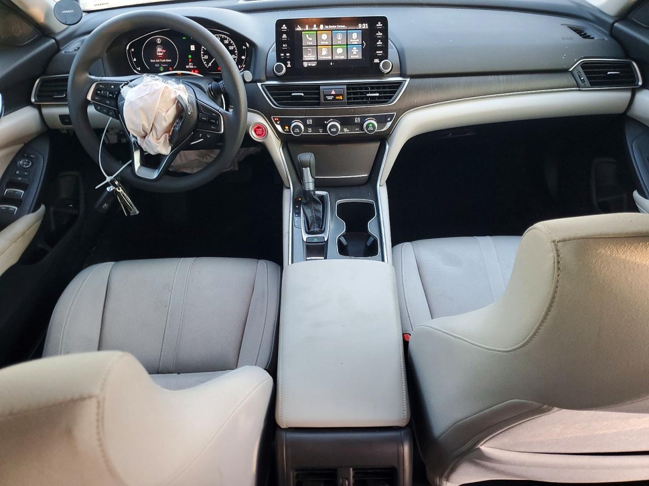2018 HONDA ACCORD EX photo 8
