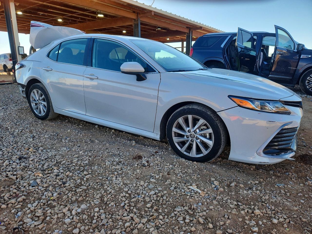 2023 TOYOTA CAMRY LE photo 7
