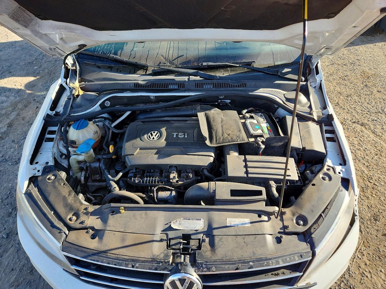 2016 VOLKSWAGEN JETTA SPORT photo 31