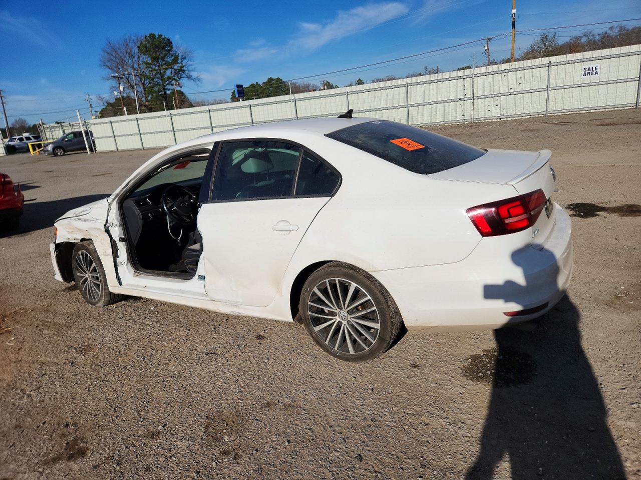 2016 VOLKSWAGEN JETTA SPORT photo 4