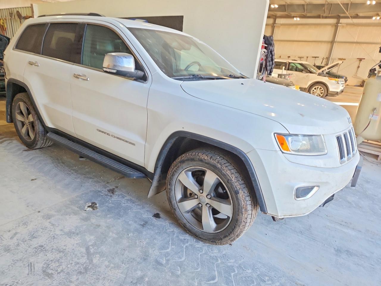 2015 JEEP GRAND CHEROKEE LIMITED photo 4