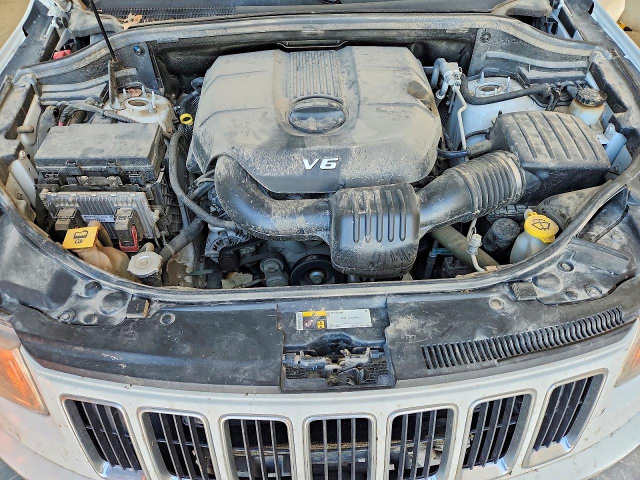 2015 JEEP GRAND CHEROKEE LIMITED photo 12