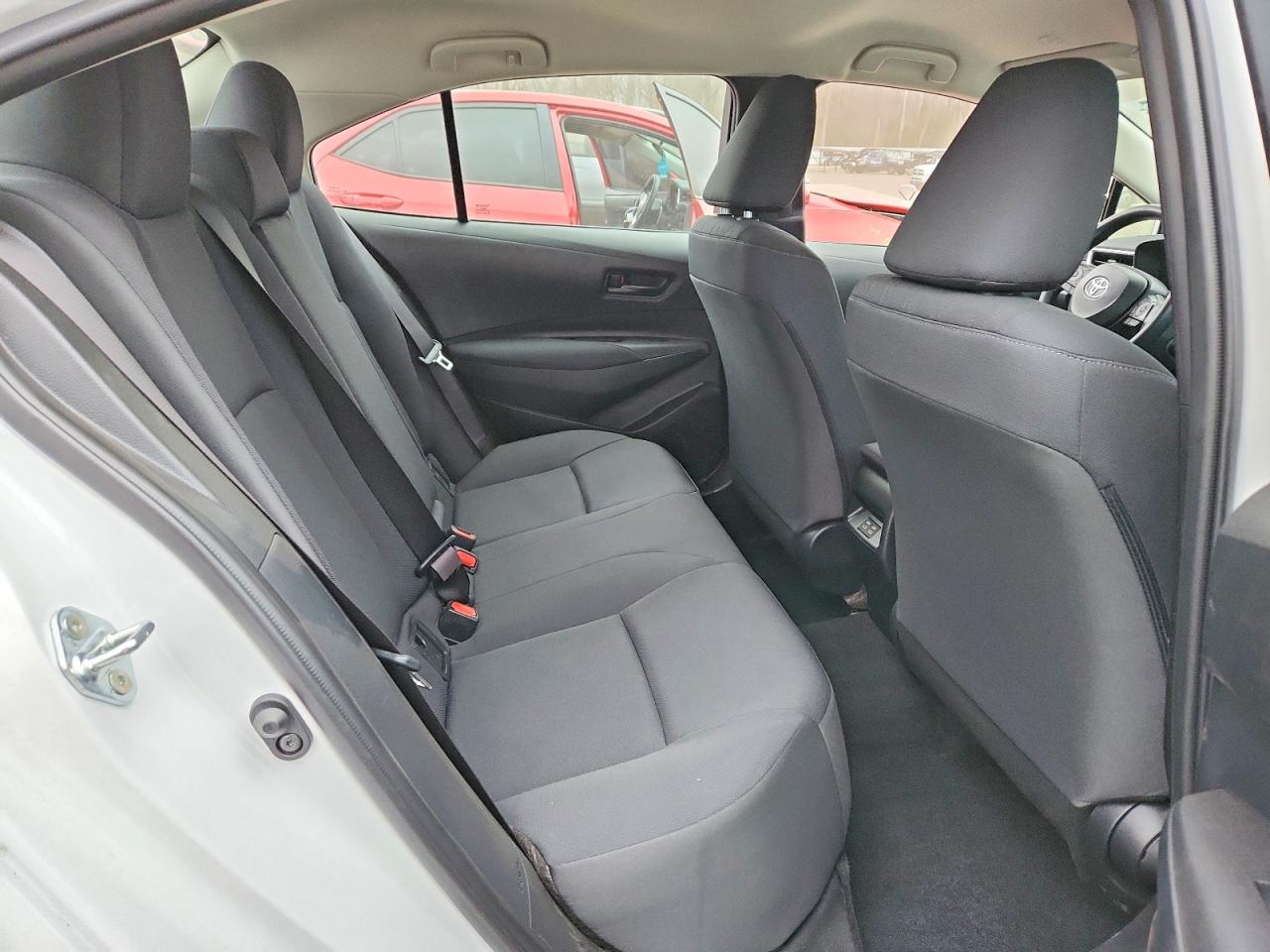 2024 TOYOTA COROLLA LE photo 10