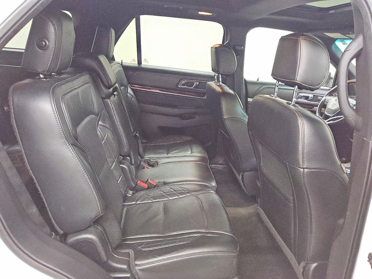 2017 FORD EXPLORER PLATINUM photo 11