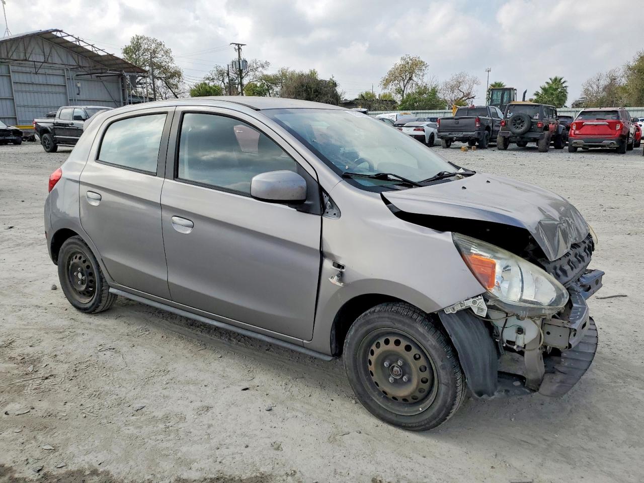 2015 MITSUBISHI MIRAGE DE photo 4