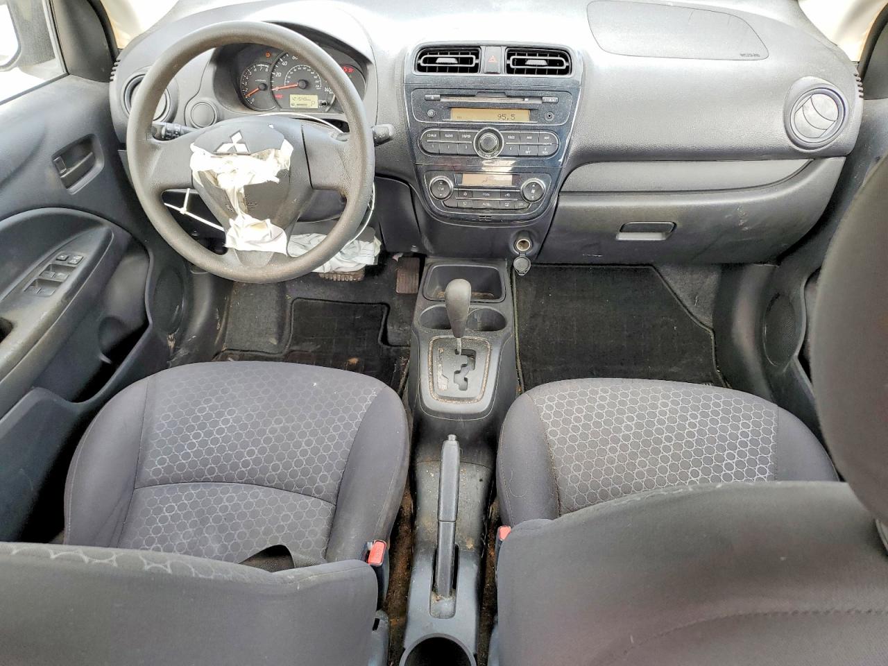 2015 MITSUBISHI MIRAGE DE photo 8
