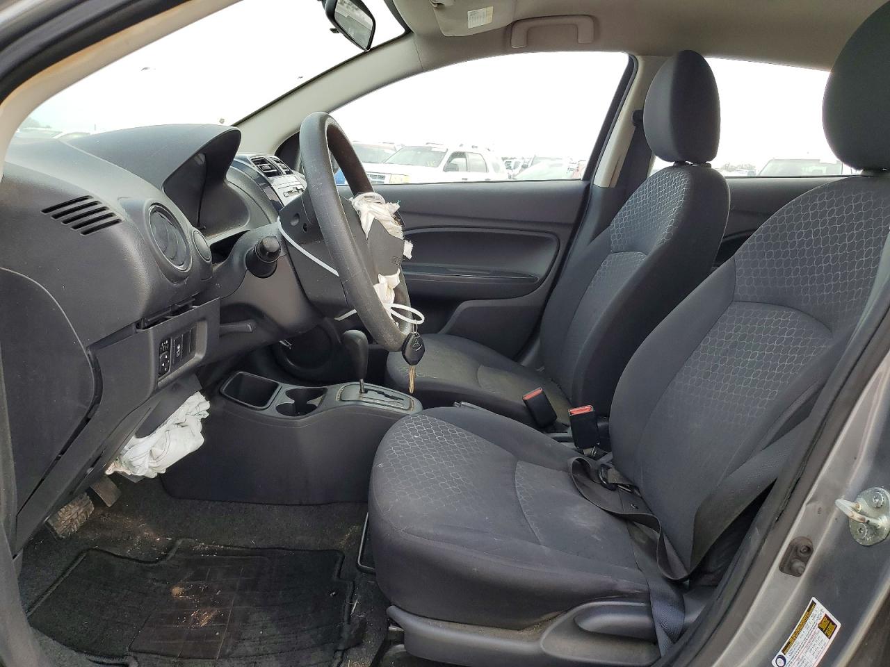 2015 MITSUBISHI MIRAGE DE photo 7