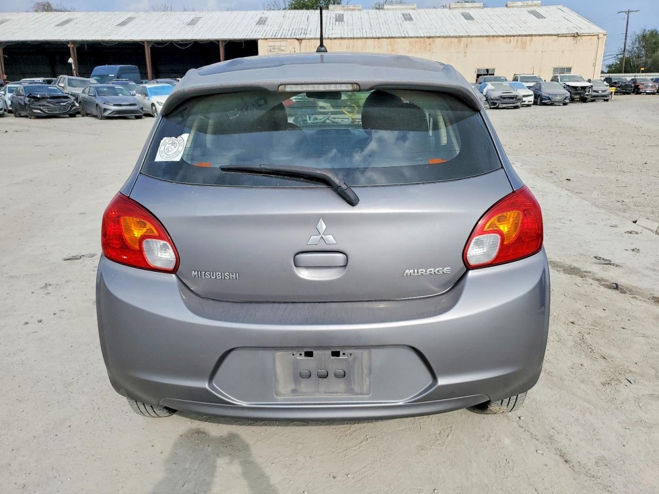 2015 MITSUBISHI MIRAGE DE photo 6