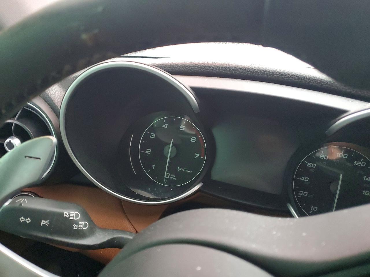 2019 ALFA ROMEO GIULIA photo 25