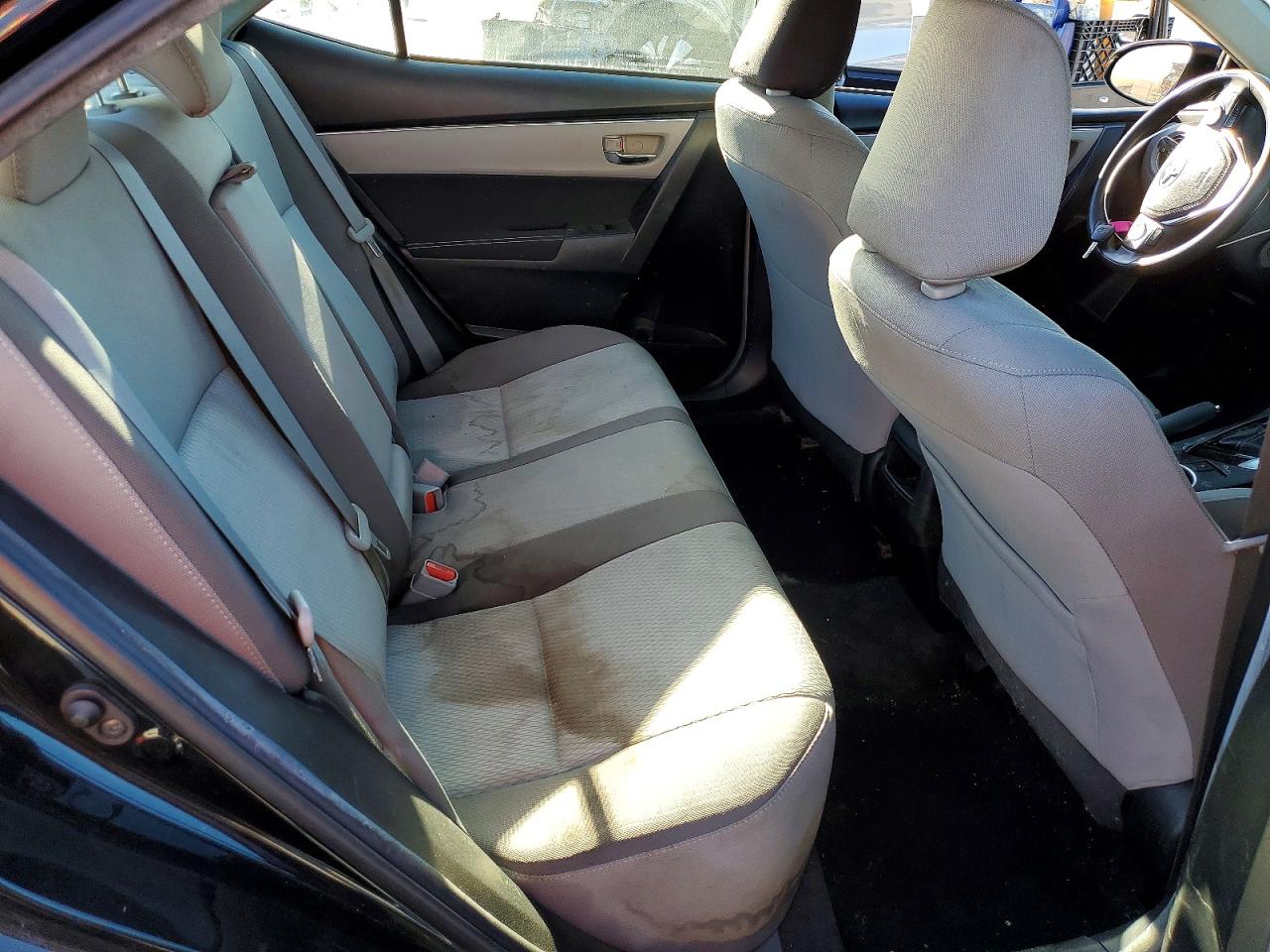 2018 TOYOTA COROLLA L photo 10