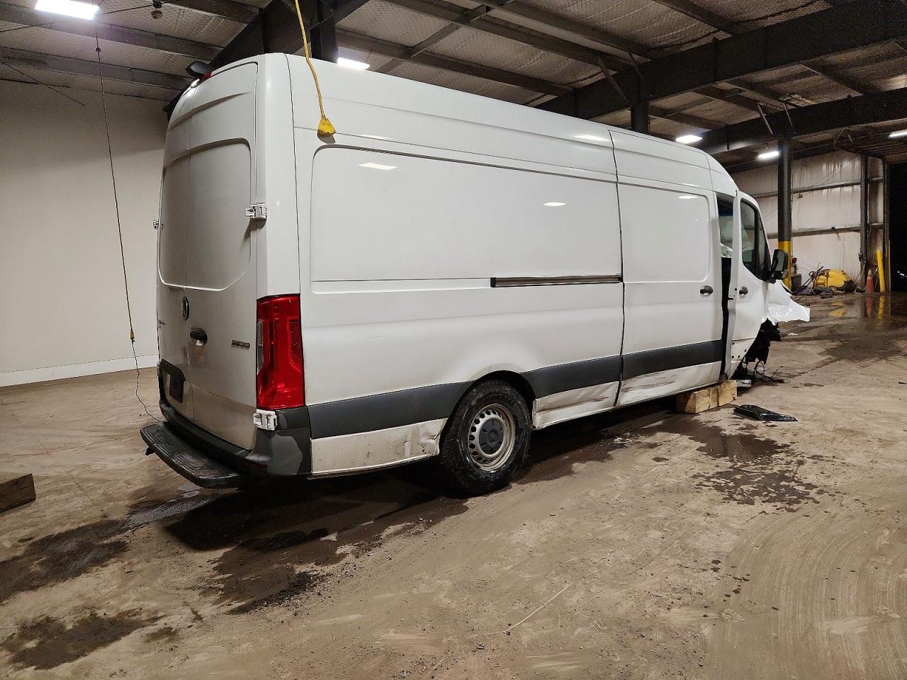 2021 MERCEDES BENZ SPRINTER DELIVERY VAN photo 3