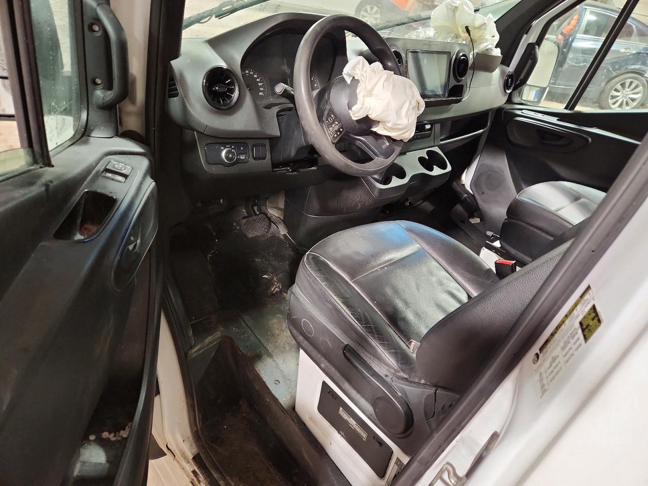 2021 MERCEDES BENZ SPRINTER DELIVERY VAN photo 8