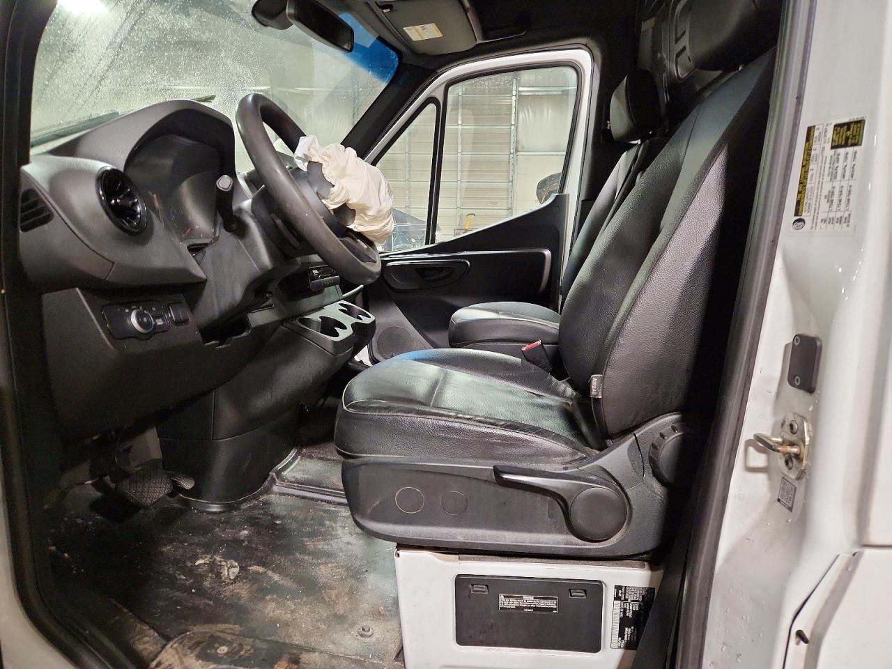 2021 MERCEDES BENZ SPRINTER DELIVERY VAN photo 7