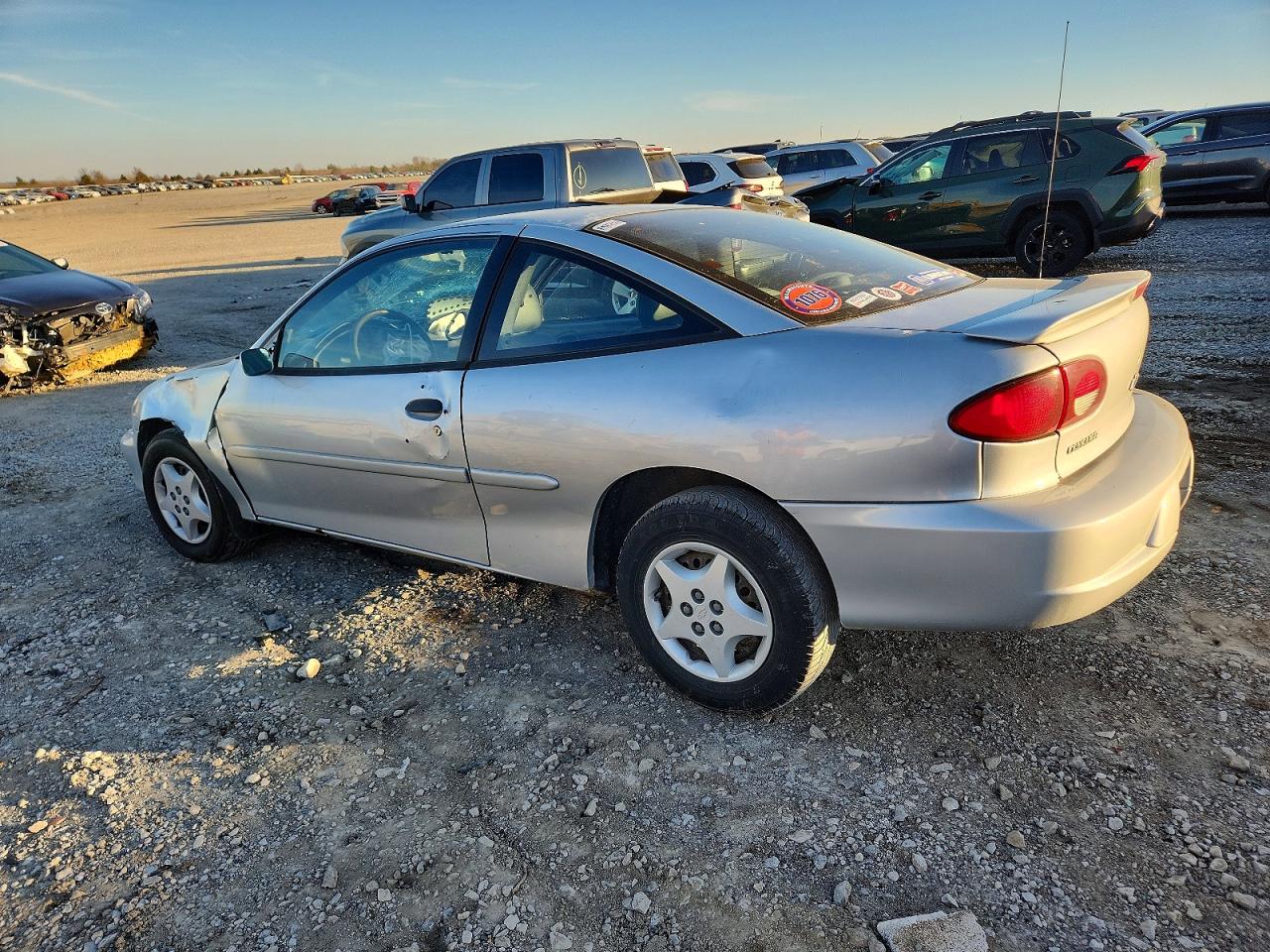 2001 CHEVROLET CAVALIER photo 2