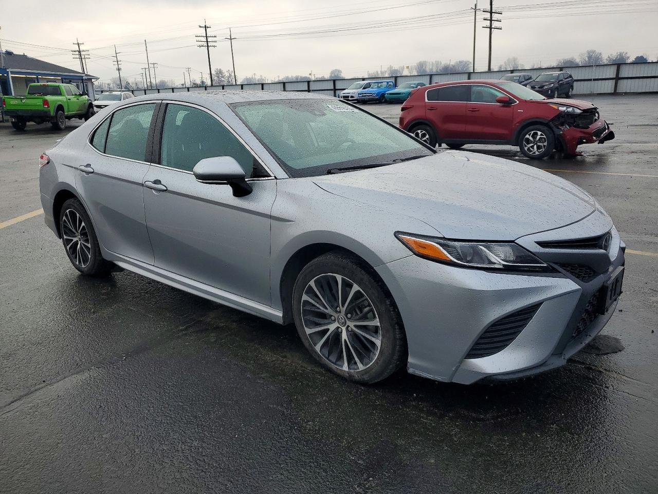 2020 TOYOTA CAMRY SE photo 4