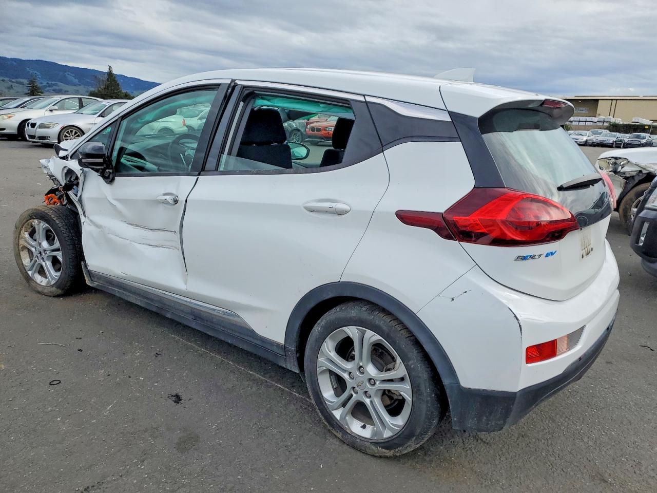 2017 CHEVROLET BOLT EV LT photo 4