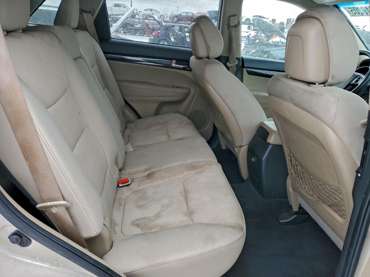2011 KIA SORENTO BASE photo 11