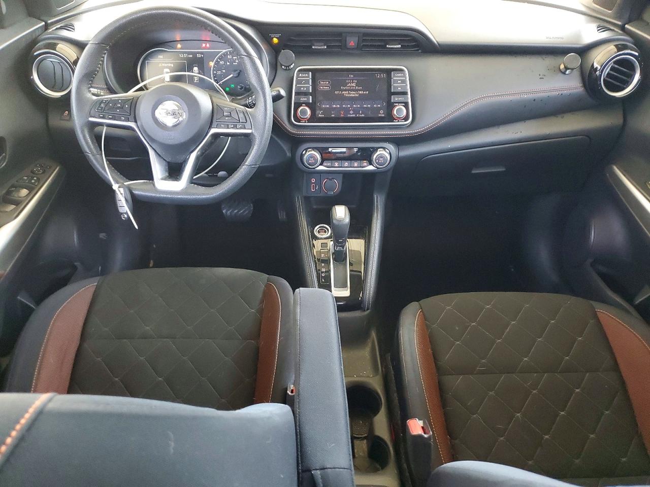 2018 NISSAN KICKS S photo 8