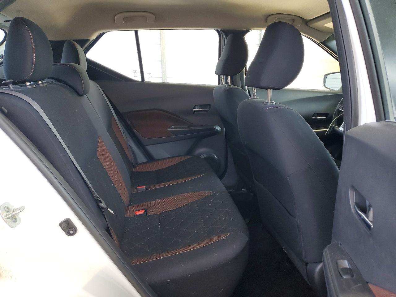 2018 NISSAN KICKS S photo 10