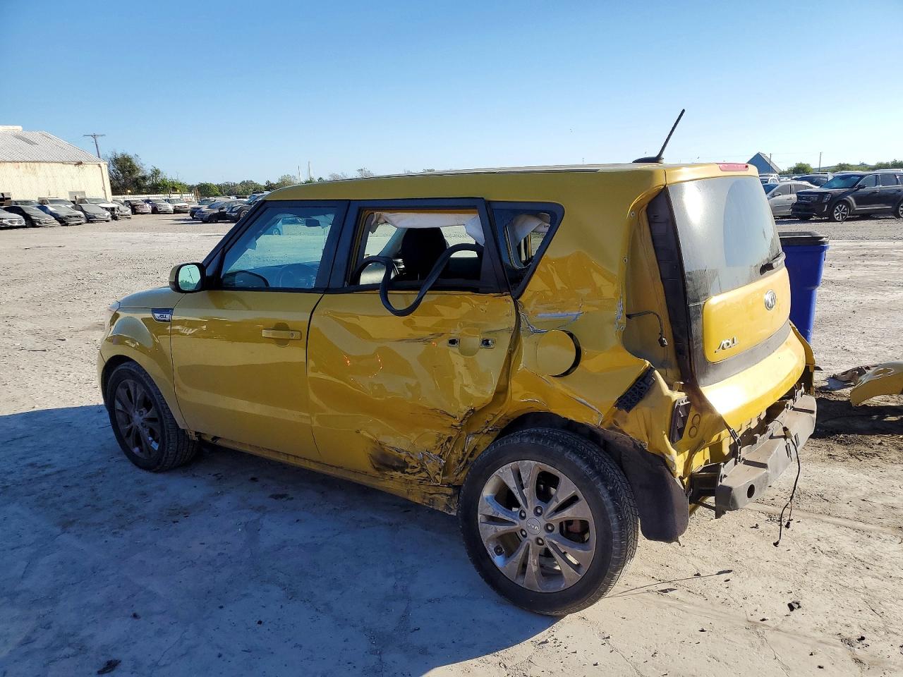 2015 KIA SOUL + photo 2