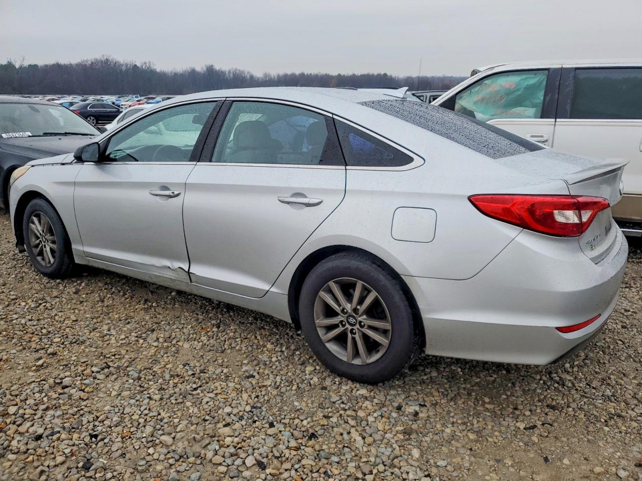 2016 HYUNDAI SONATA SE photo 2