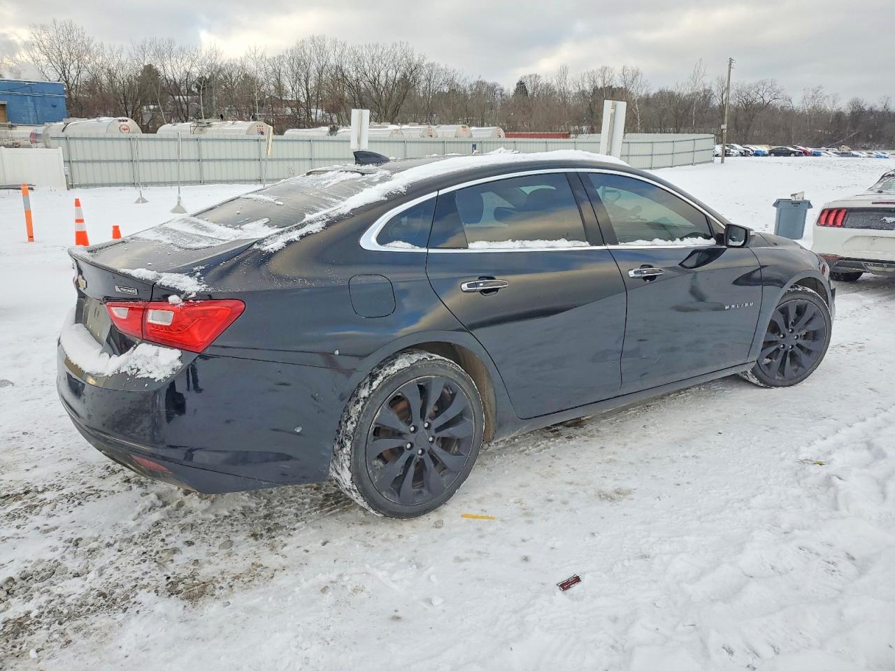 2016 CHEVROLET MALIBU PREMIER photo 3