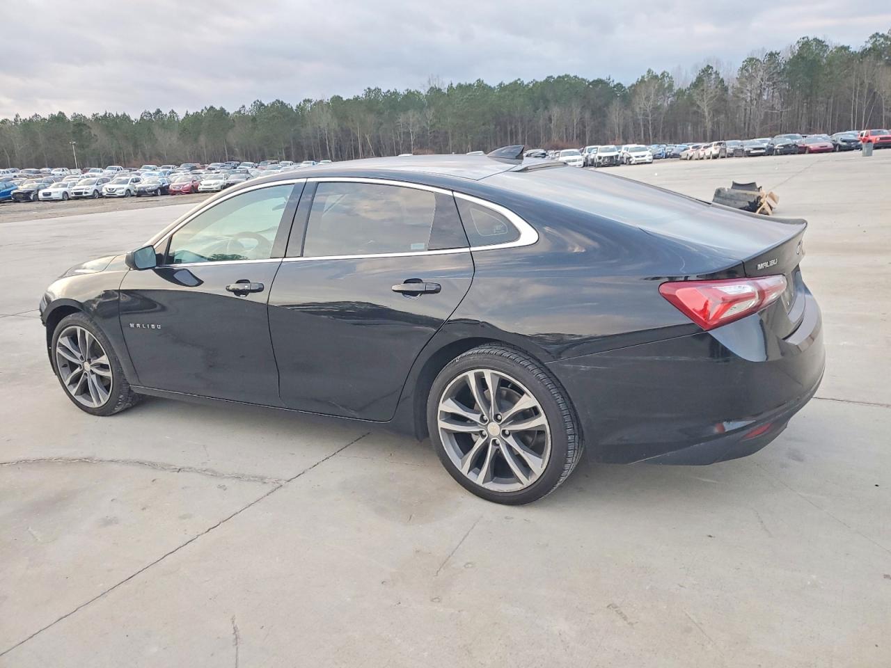 2022 CHEVROLET MALIBU LT photo 2