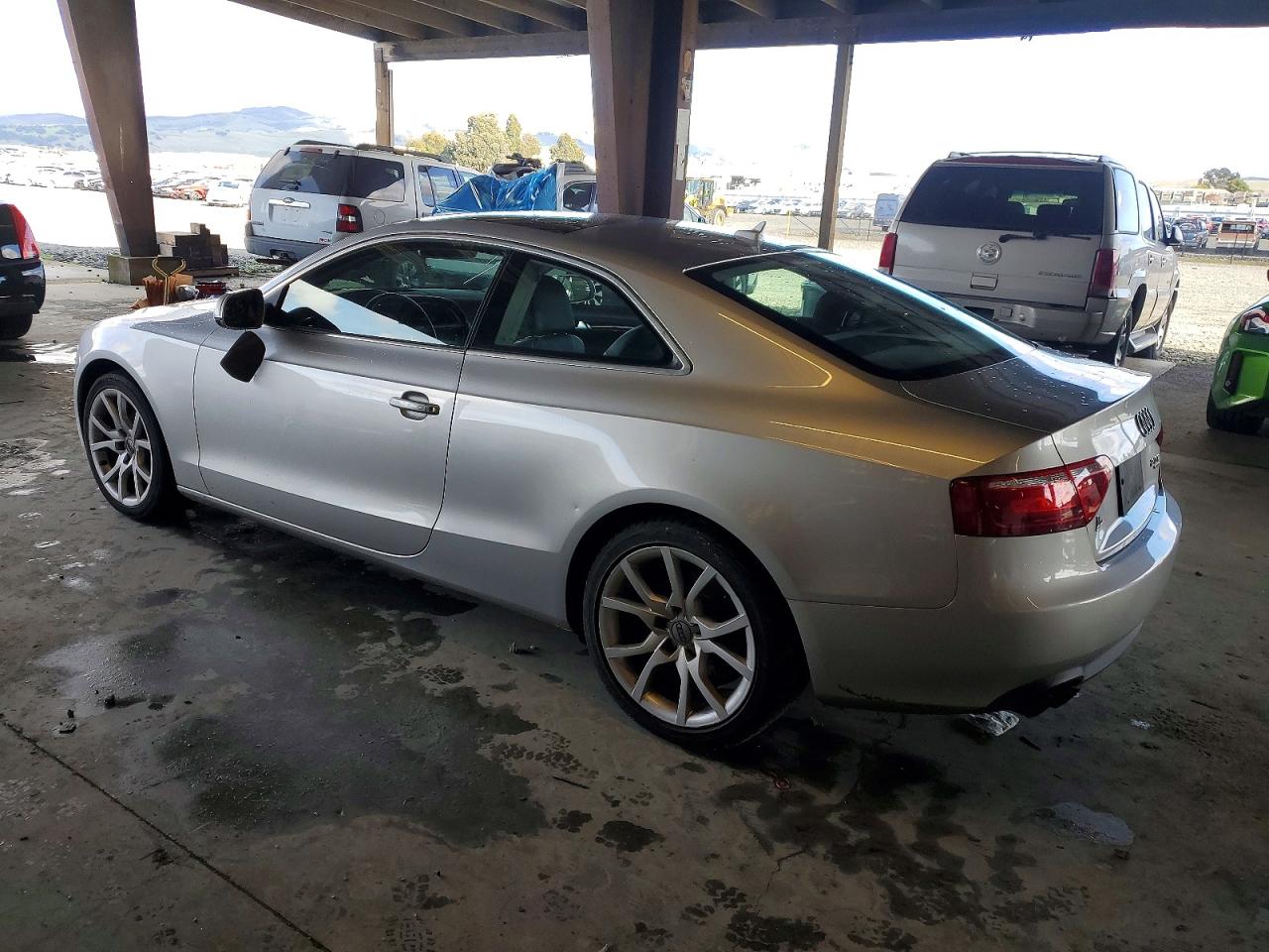 2010 AUDI A5 PREMIUM photo 2
