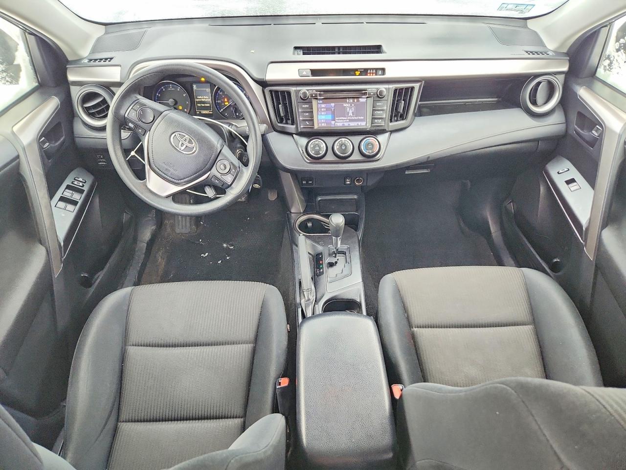 2018 TOYOTA RAV4 LE photo 8