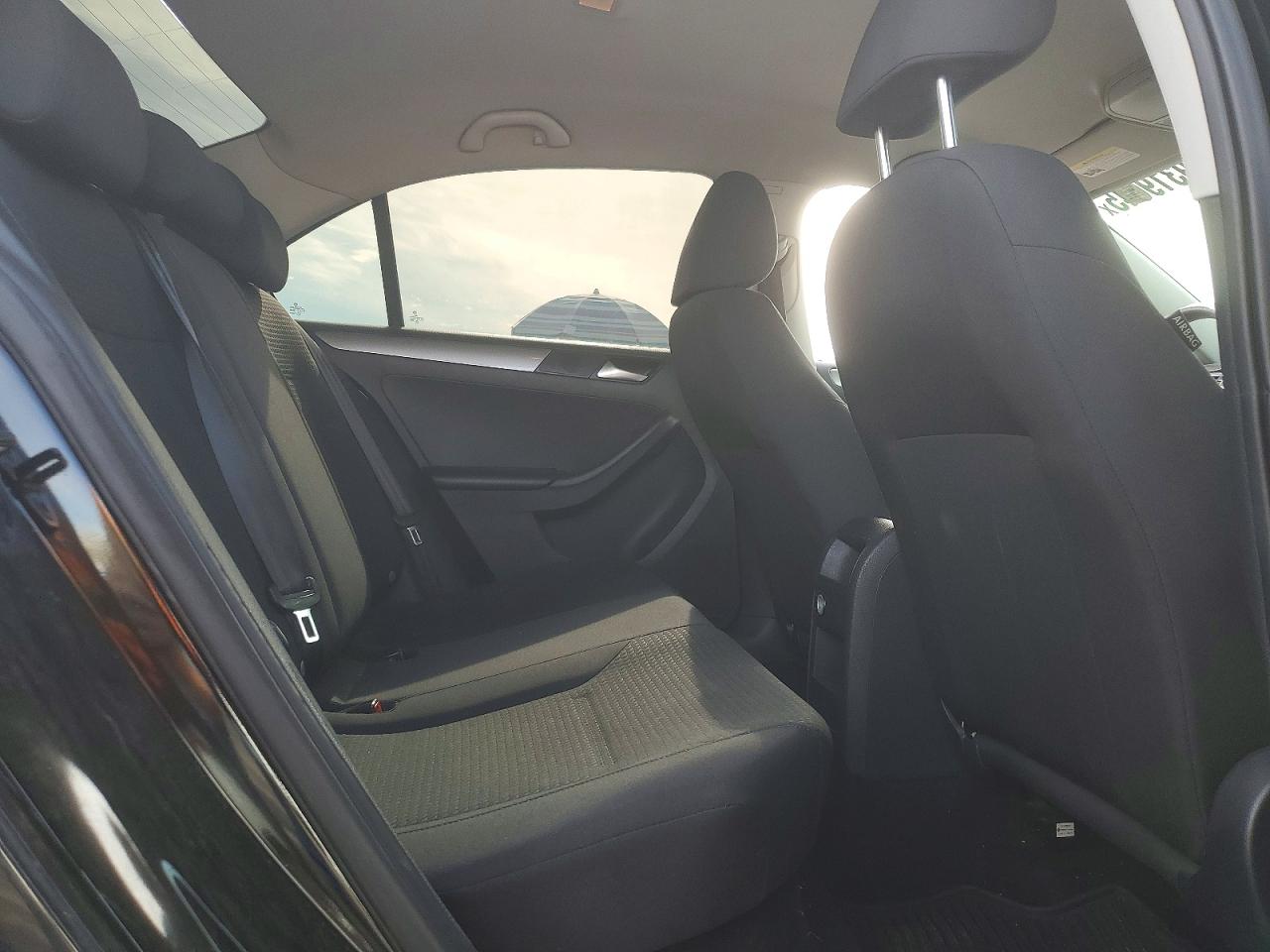 2015 VOLKSWAGEN JETTA SE photo 10