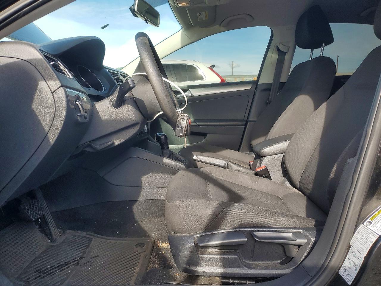 2015 VOLKSWAGEN JETTA SE photo 7