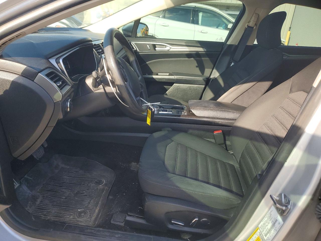 2017 FORD FUSION SE photo 7