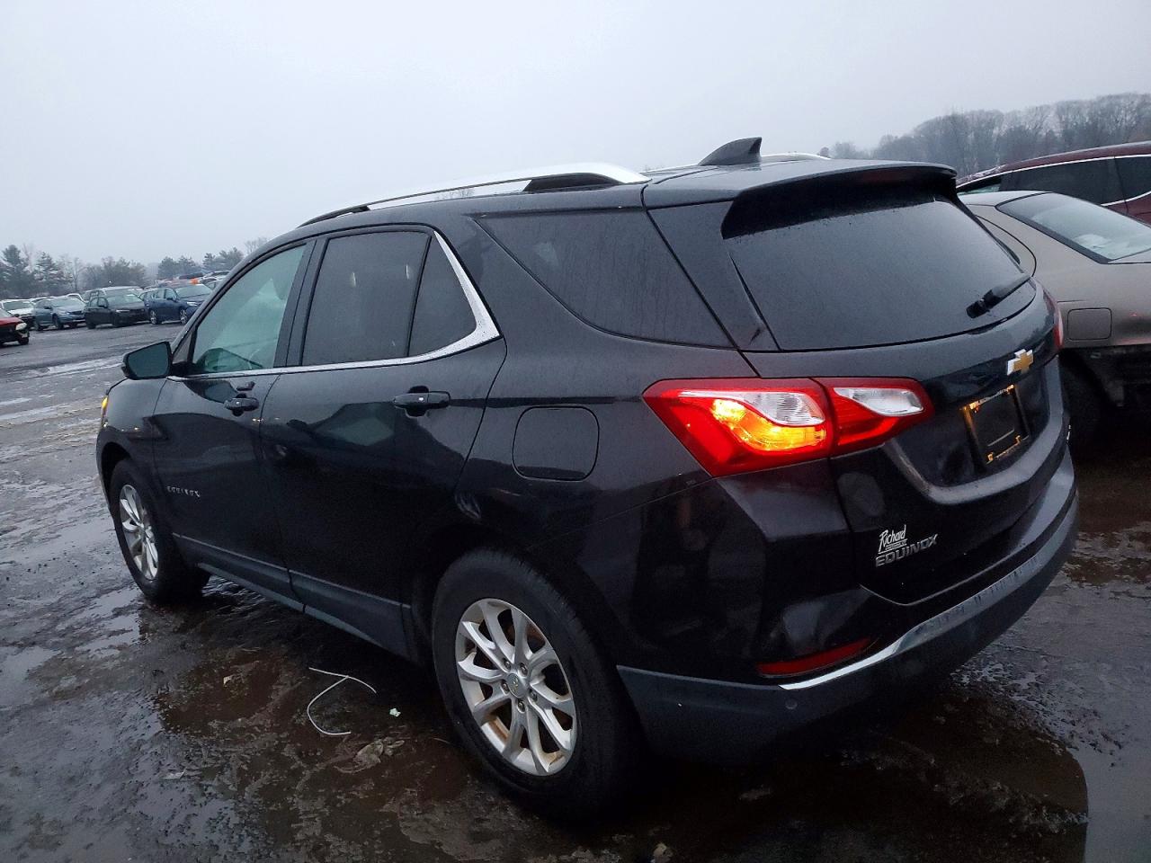 2018 CHEVROLET EQUINOX LT photo 2
