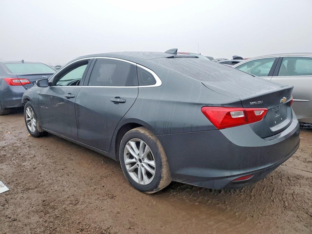 2018 CHEVROLET MALIBU LT photo 2