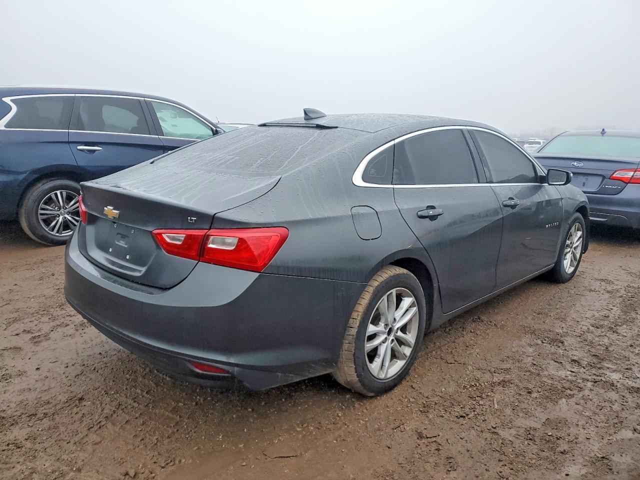 2018 CHEVROLET MALIBU LT photo 3