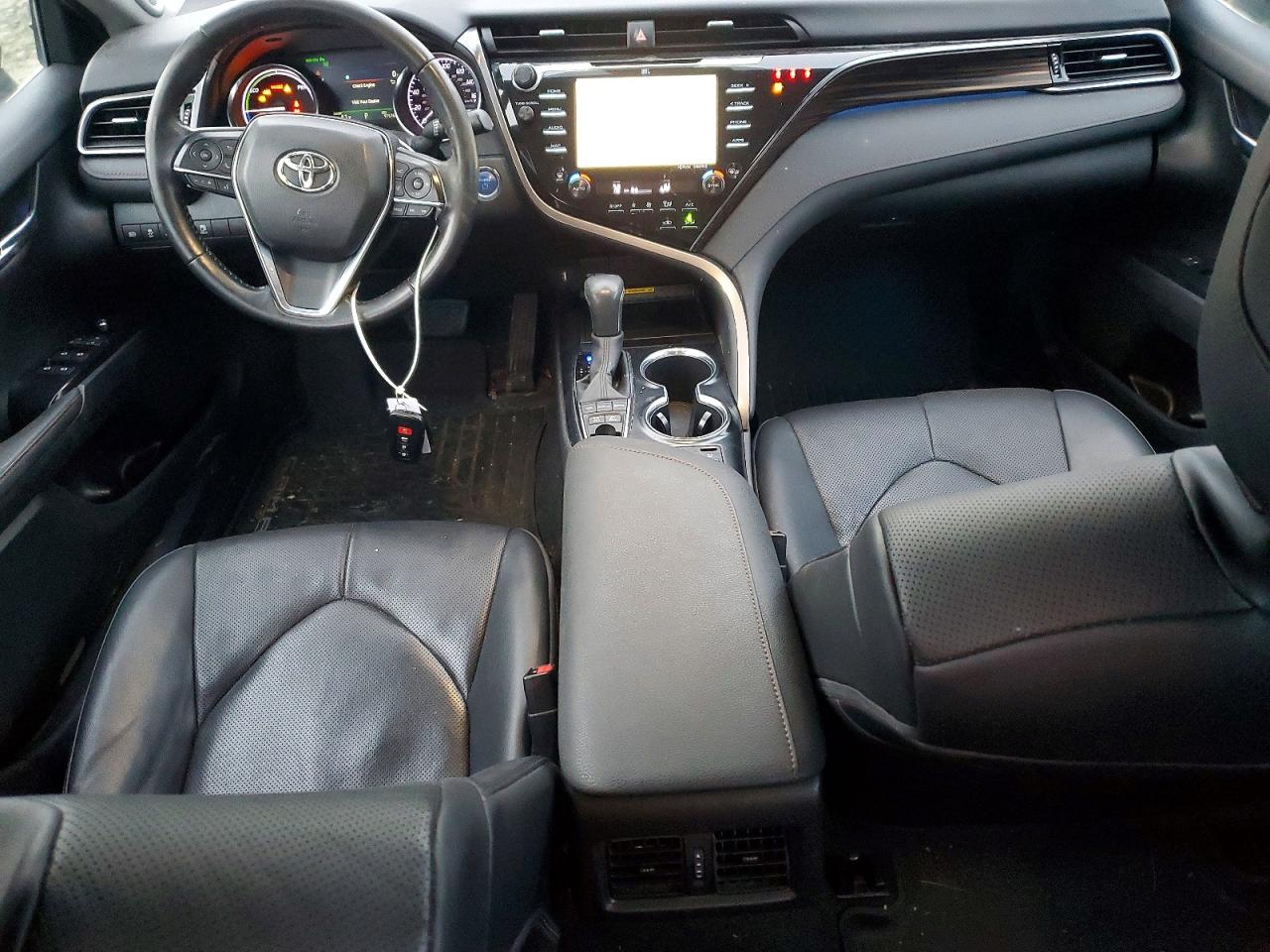 2020 TOYOTA CAMRY XLE photo 15