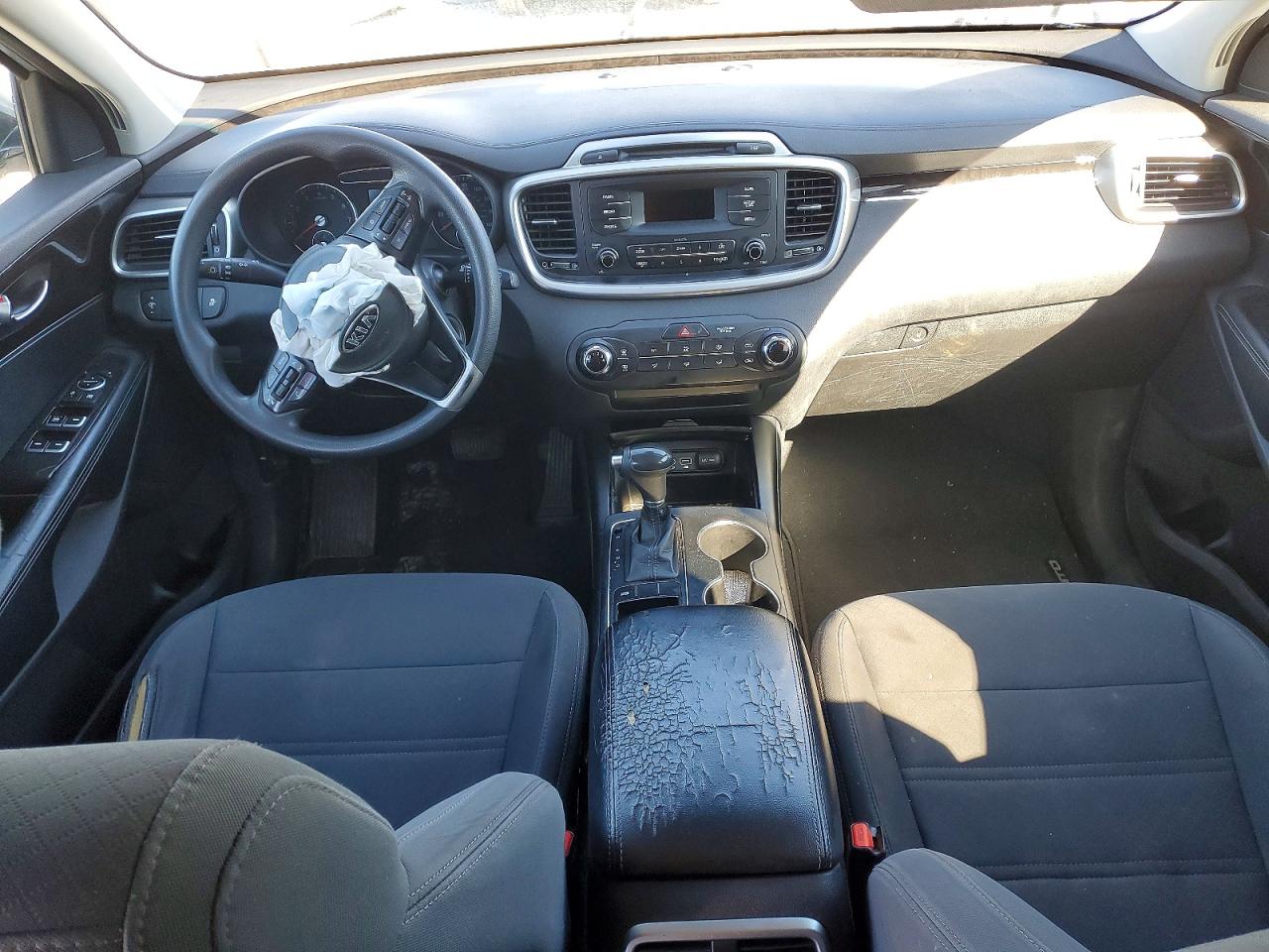 2016 KIA SORENTO LX photo 8