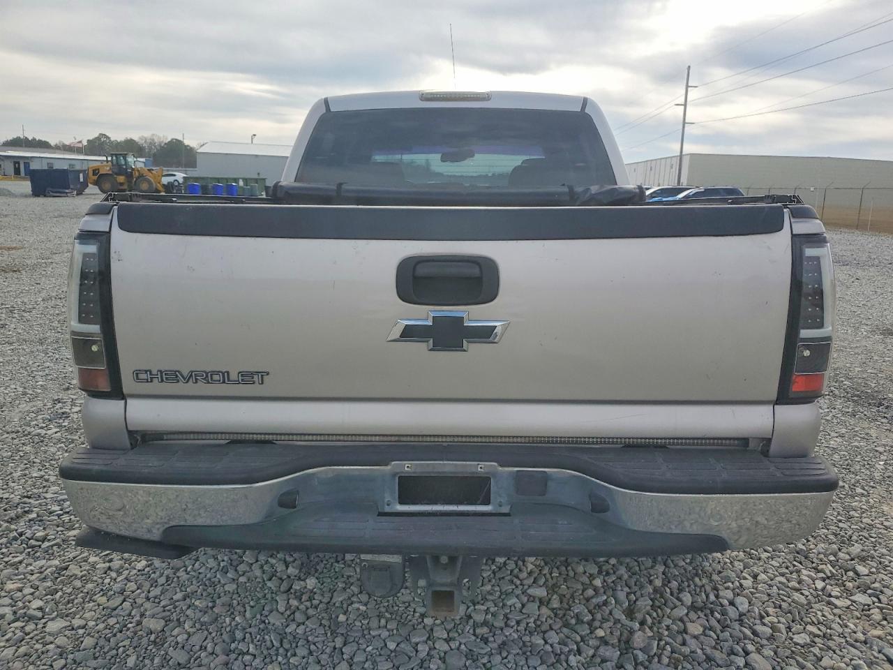 2005 CHEVROLET SILVERADO C1500 photo 6