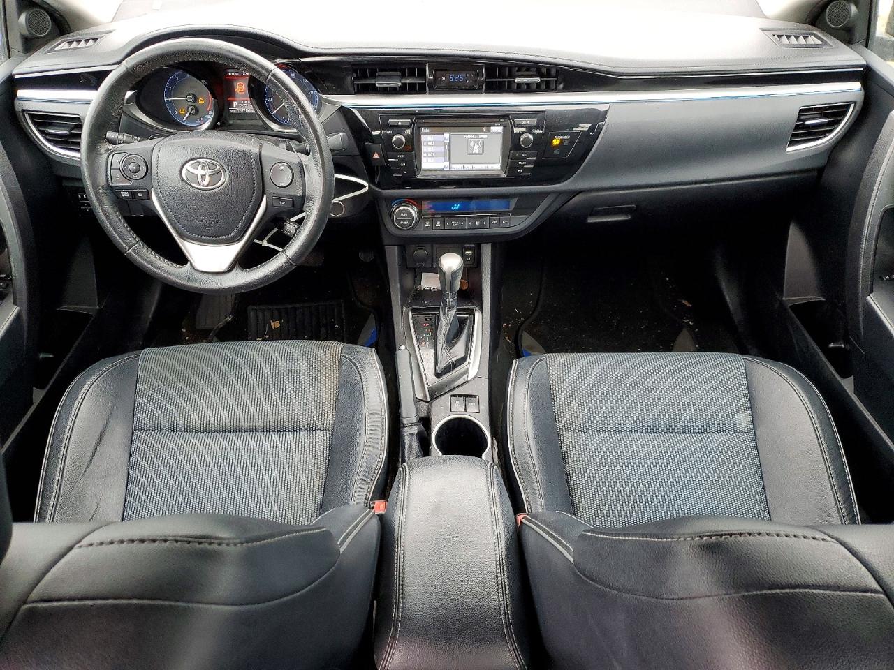 2014 TOYOTA COROLLA L photo 8