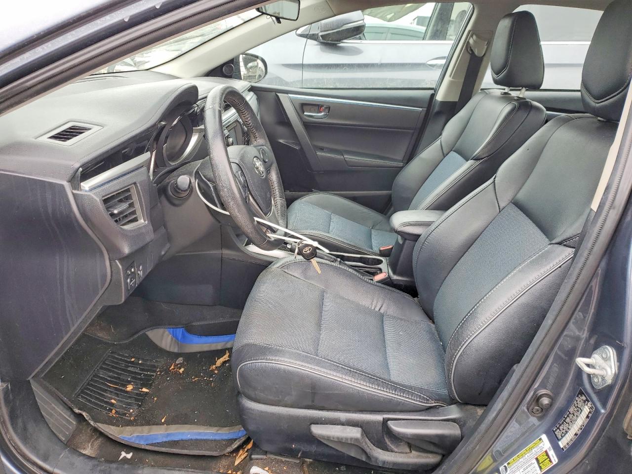 2014 TOYOTA COROLLA L photo 7