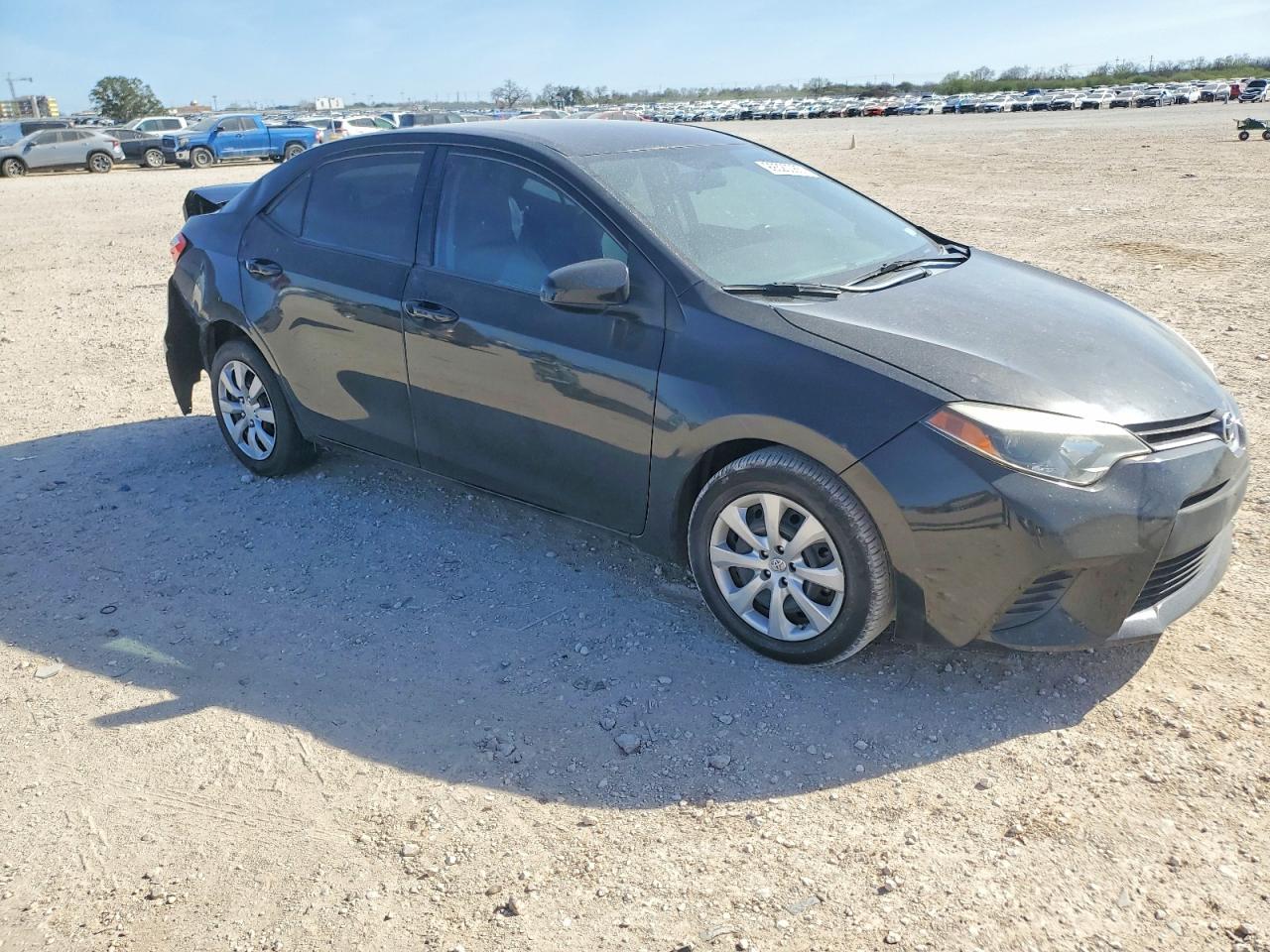 2014 TOYOTA COROLLA LE photo 4
