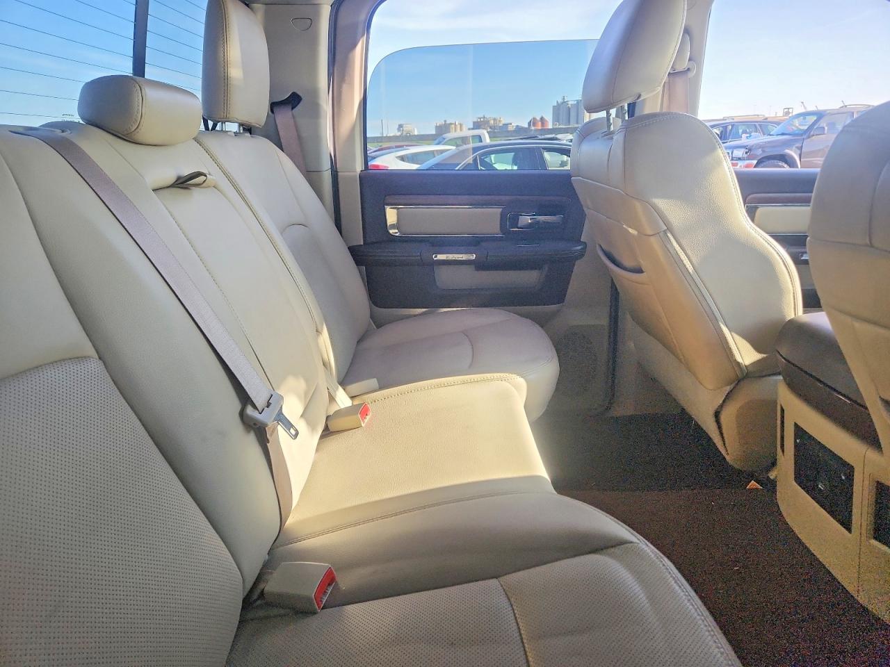 2013 RAM 1500 LARAMIE photo 10