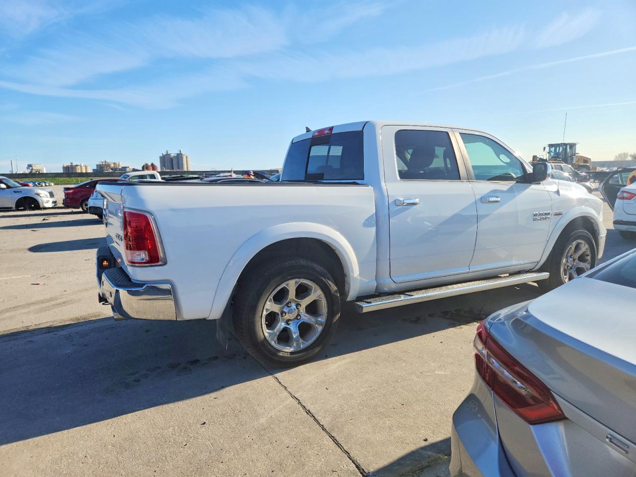 2013 RAM 1500 LARAMIE photo 3