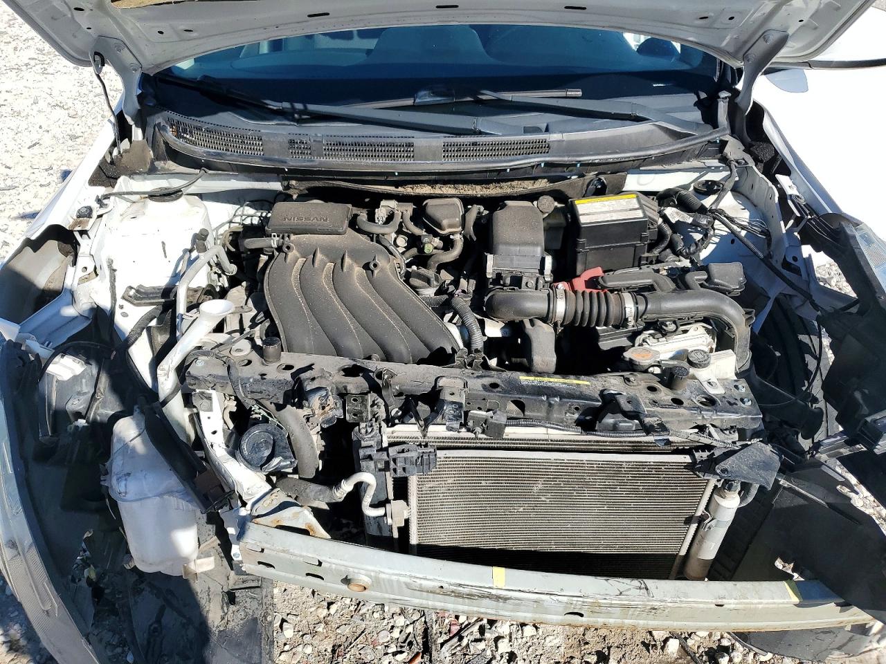 2019 NISSAN VERSA SV photo 11