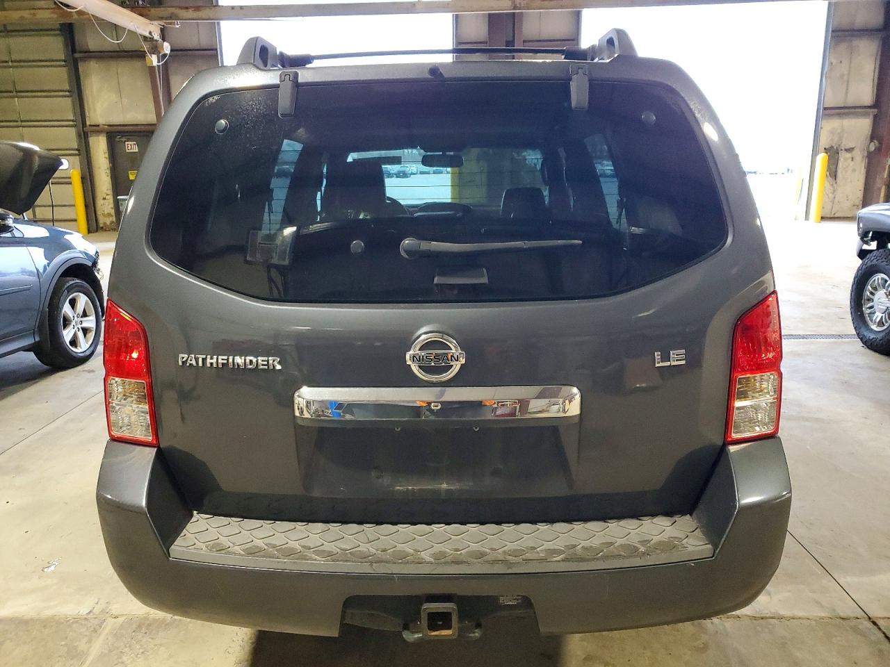 2011 NISSAN PATHFINDER S photo 11