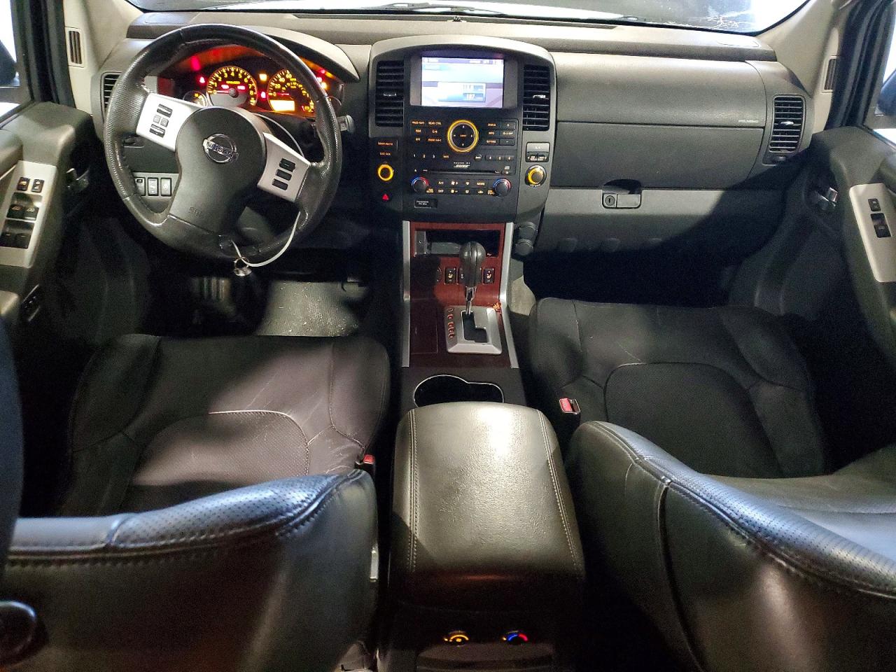 2011 NISSAN PATHFINDER S photo 15
