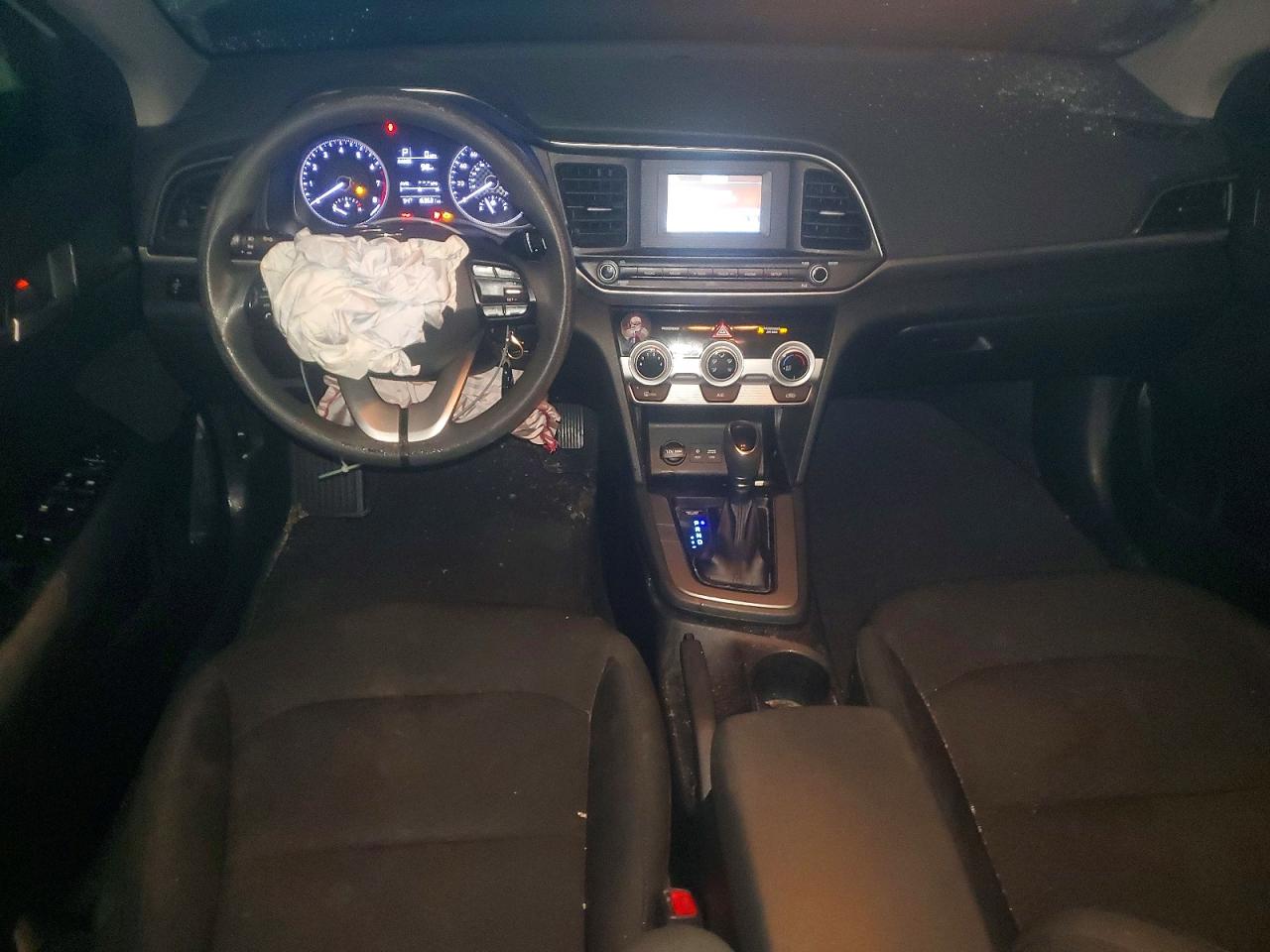 2019 HYUNDAI ELANTRA SE photo 15